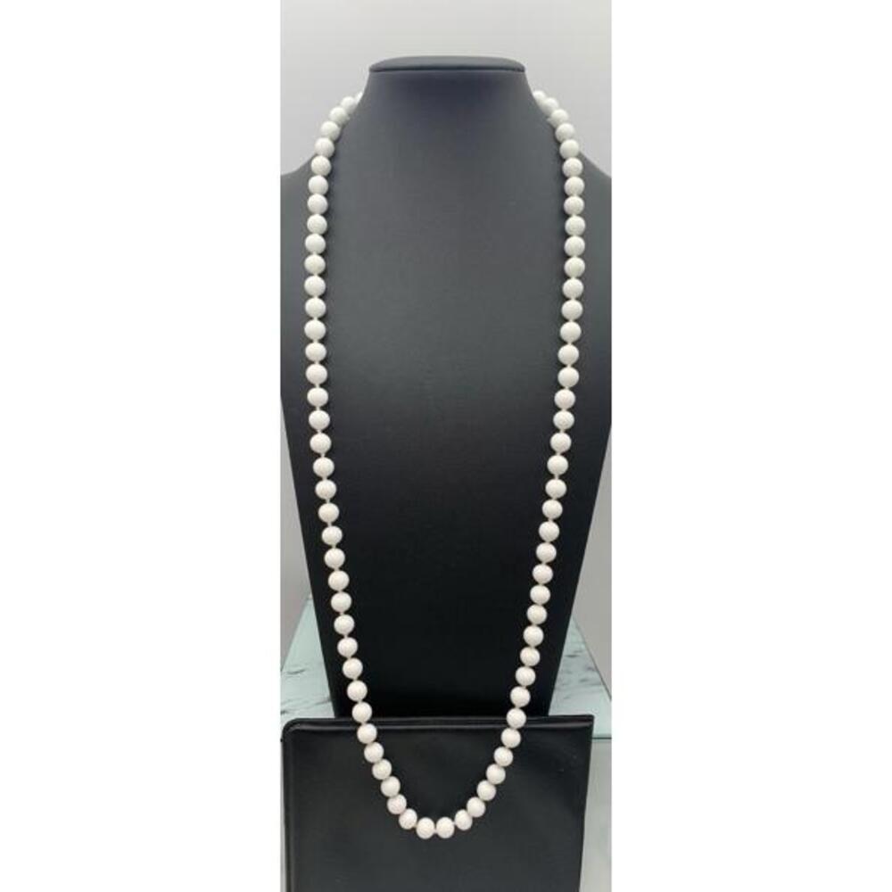 Vintage Monet Simple White Glass Double Knotted Beaded Necklace 30” Signed - Picture 4 of 5